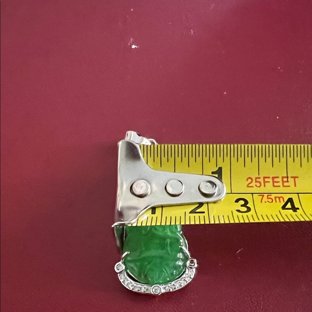 Elegant Green Pendant Necklace - Picture 6 of 6